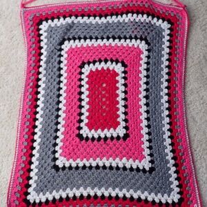 Lap Blanket Knitted Granny Core Handmade with Cell Phone Pocket Pink Red White
